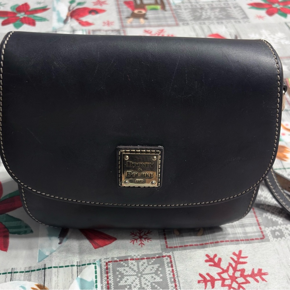 Dooney & Bourke Black Leather Crossbody Bag. Used.